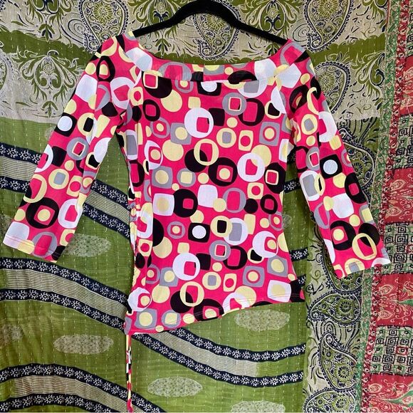 Y2K Beware Bright Pink Abstract Mesh Blouse Size Small - Picture 9 of 16